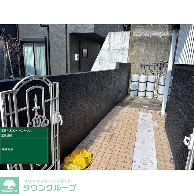 クイーンパレスの外観写真