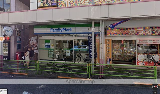 コンビニ　ファミリーマート 西荻窪駅南店（コンビニ）まで158m