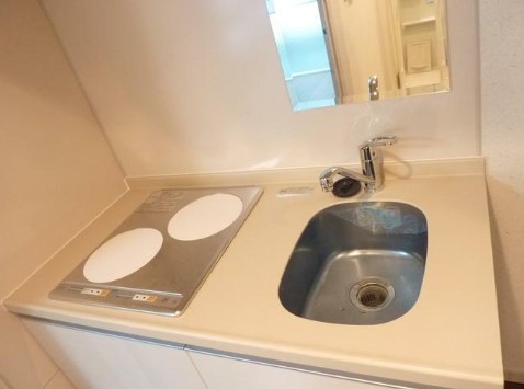 キッチン　同タイプ別部屋のお写真（色合い等が異なる場合が御座います）