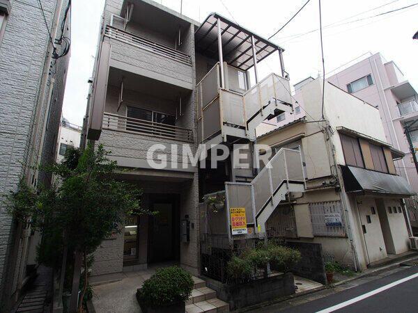 クレストコートの外観写真