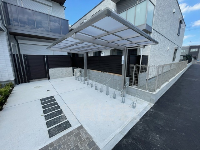 ＪＲ阪和線 和泉府中駅 徒歩3分 3階建 築4年の外観写真