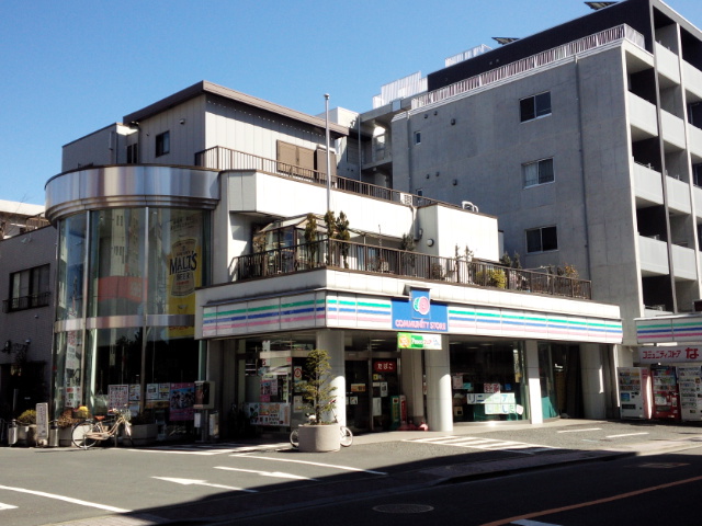 コンビニ　コミュニティ・ストア府中なみき店（コンビニ）まで26m