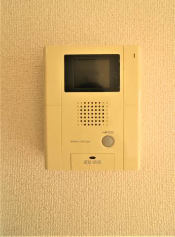 セキュリティ　オートロックに加えモニターでも見れます