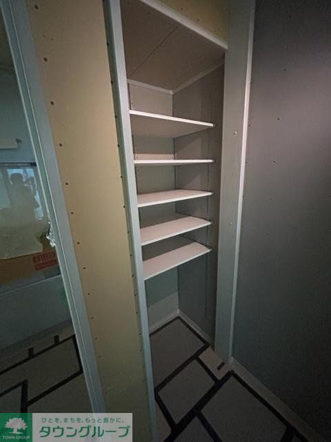 収納　バルコニー