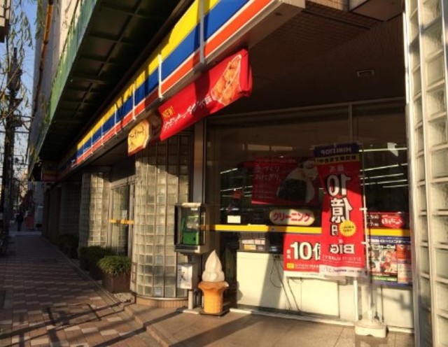 コンビニ　ミニストップ日本橋馬喰町2丁目店（コンビニ）まで81m