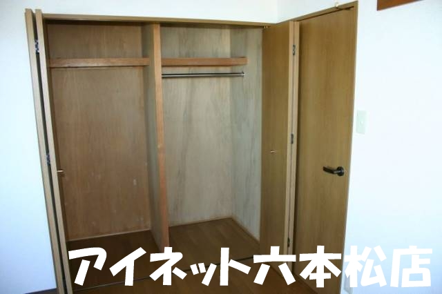 収納　お洋服が多い方でも安心の収納