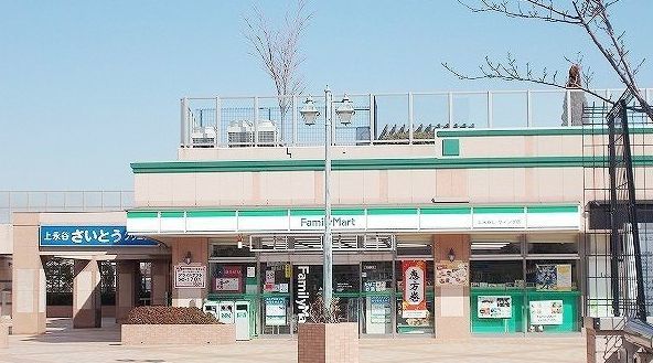コンビニ　ファミリーマート（コンビニ）まで382m