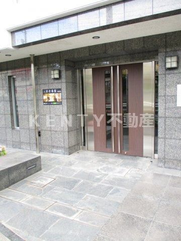 その他共有部分　落ち着いたエントランスです