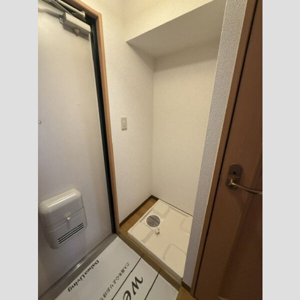 洗面設備　室内洗濯機置き場