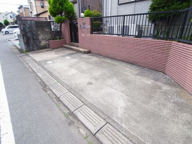 駐車場　★お部屋探しは株式会社タウンハウジング東京まで★