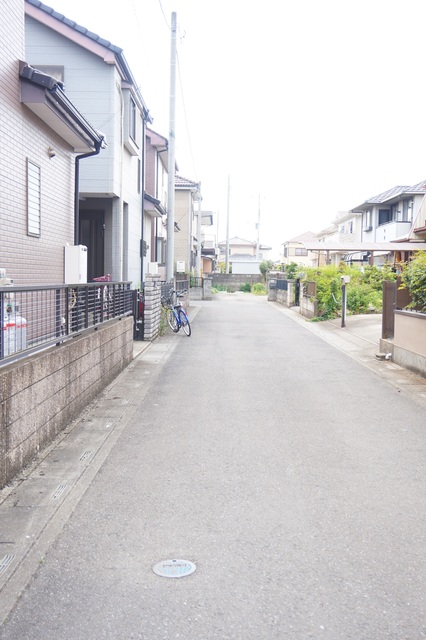 その他　物件周辺道路（その他）まで10m