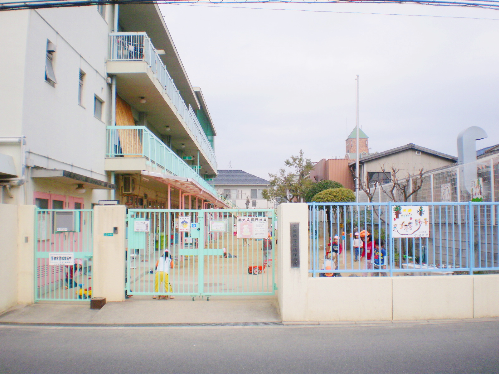 【大阪市平野区瓜破のマンションの幼稚園・保育園】