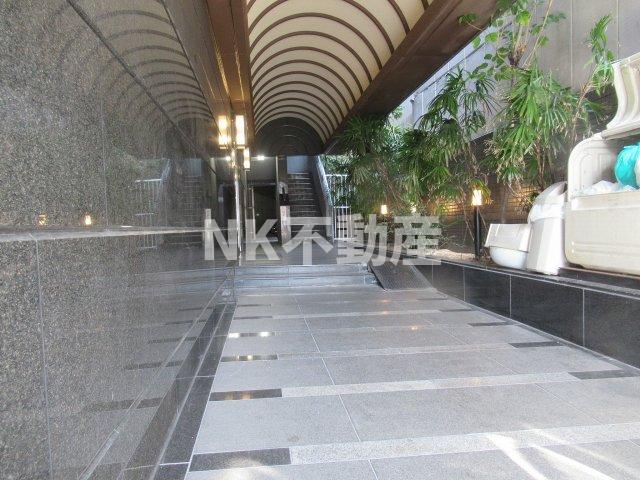 エントランス　清潔なエントランスです