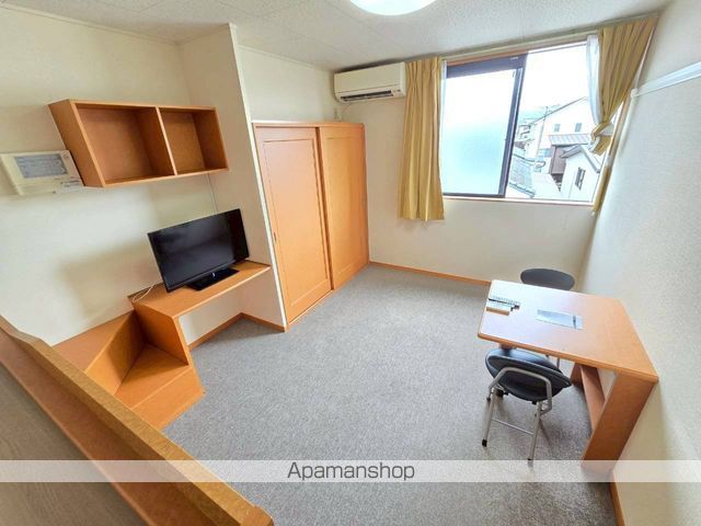 レオパレスCENTROの居間写真