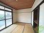 その他部屋・スペース　６畳の和室を撮影しました。陽がしっかり差していますね。