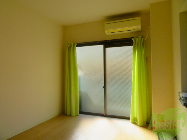 居室・リビング　陽が良く入ってくるリビングですね。暖かくて気持ちいいです。