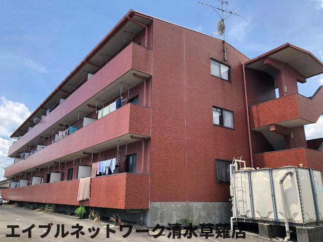 【静岡市清水区長崎新田のマンションの建物外観】