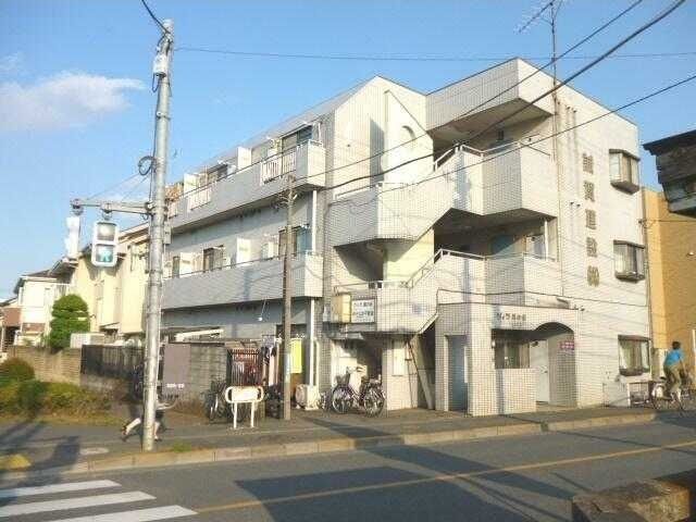 小平市津田町のマンションの建物外観