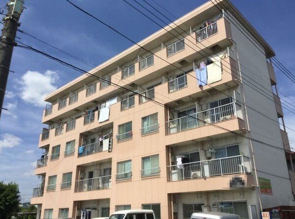 昭島市宮沢町のマンションの建物外観