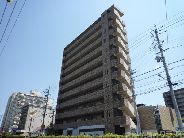 【アスヴェル京都外大前の建物外観】