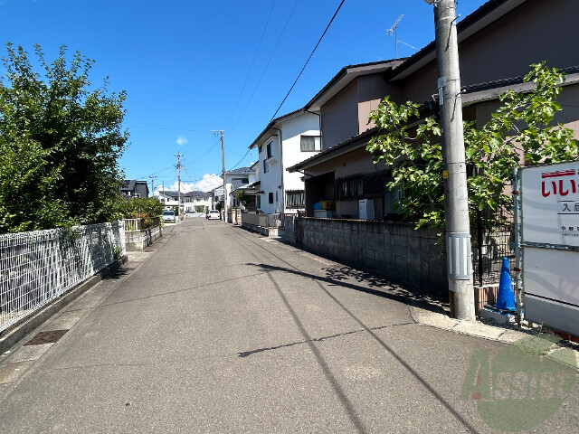 【多賀城市桜木のアパートの駐車場】