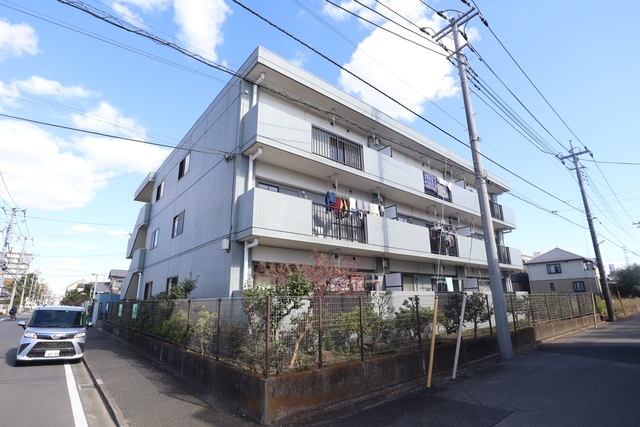 松戸市新松戸のマンションの建物外観