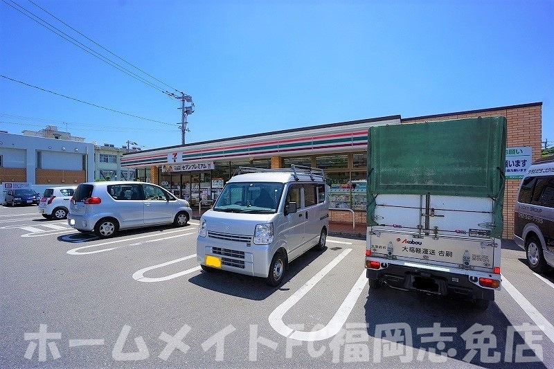 【糟屋郡志免町別府西のマンションのコンビニ】