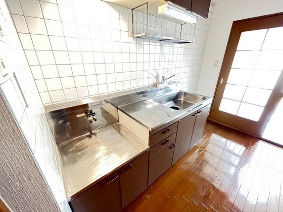 キッチン　※別部屋の写真です