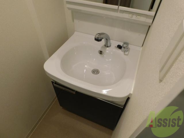 洗面設備　朝の身支度に便利です