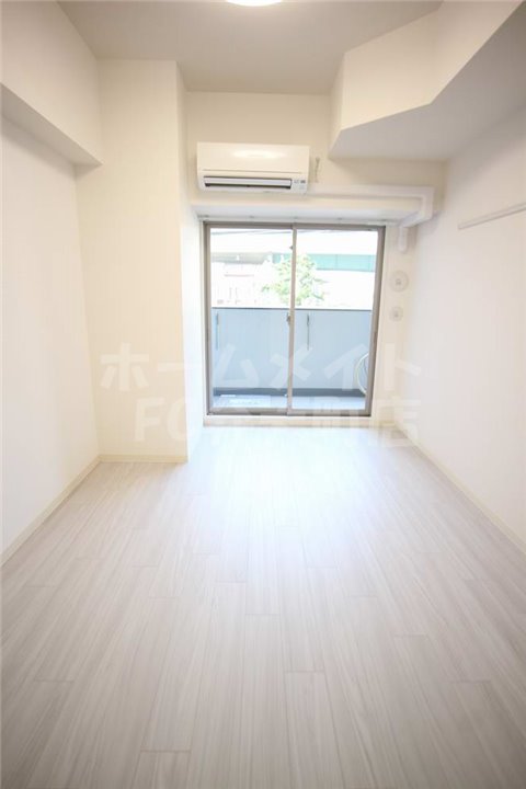 居室・リビング　ゆったり過ごせる居間です