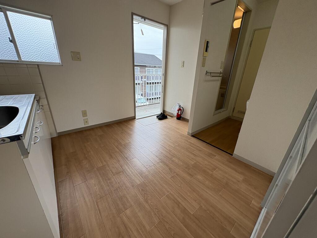 Pivo Pro Real Estate 民泊/賃貸/不動産内見専用機種 SUUMO】ピュアサンハイツ(不動産ショップ(有)ライブライフ提供)／宮崎