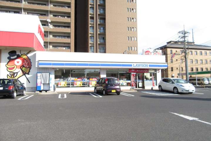 コンビニ　ローソン東朝日町店（コンビニ）まで900m