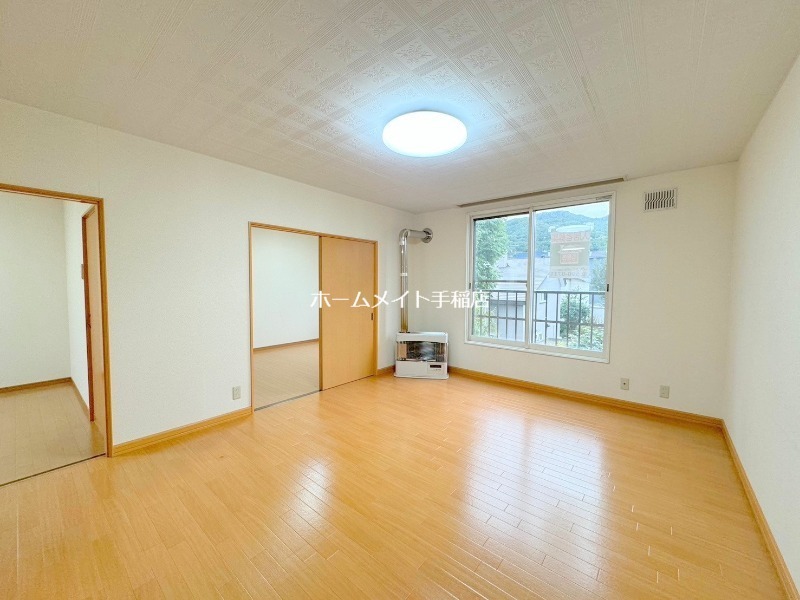 居室・リビング　明るく広々リビングスペース♪