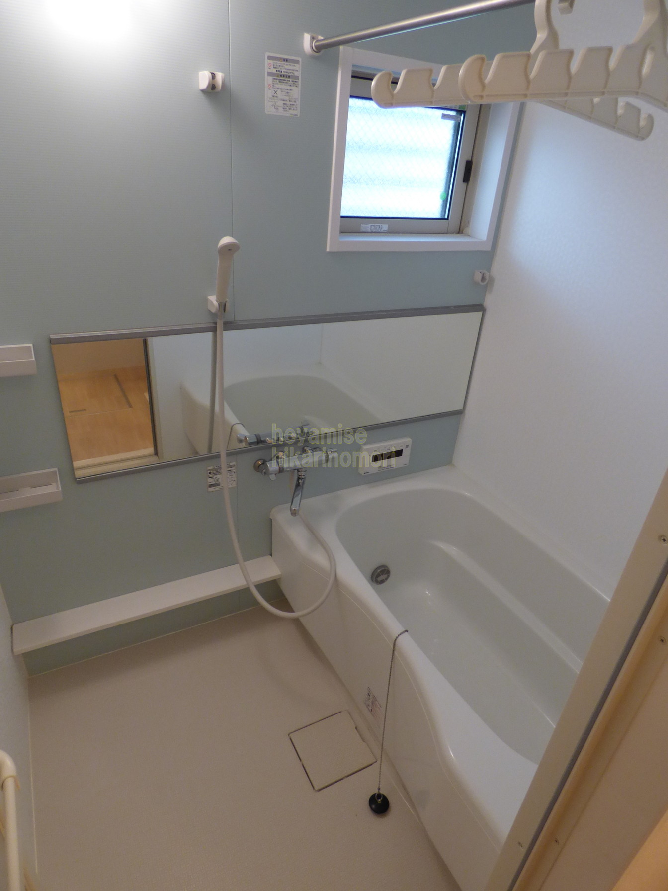 バス・シャワールーム　写真は1階（別号室）