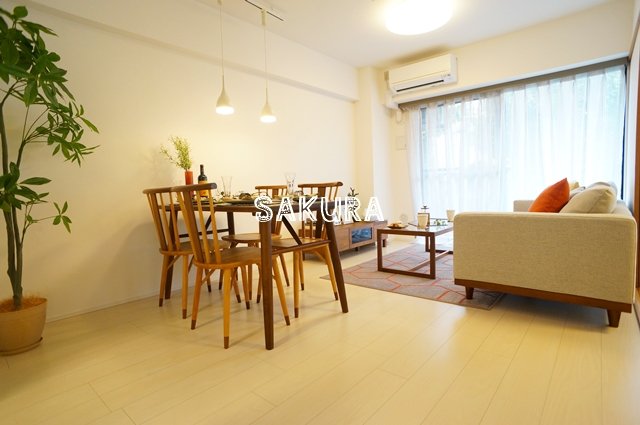 居室・リビング　開放感のあるゆったりとしたお部屋です♪※家具は付いておりませ