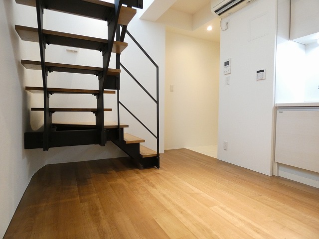 居室・リビング　居間