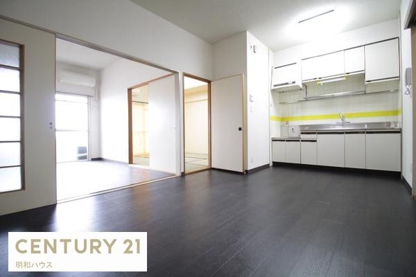 居室・リビング　明るくゆとりのリビング♪