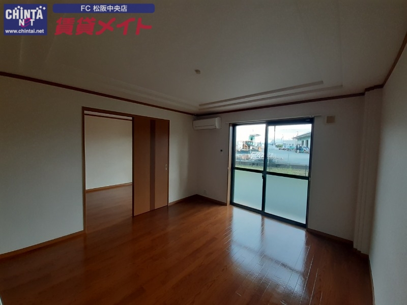 居室・リビング　同型参考写真