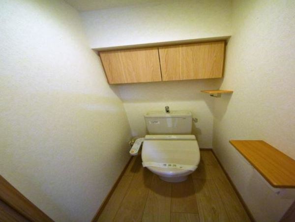 トイレ　※別部屋参考画像