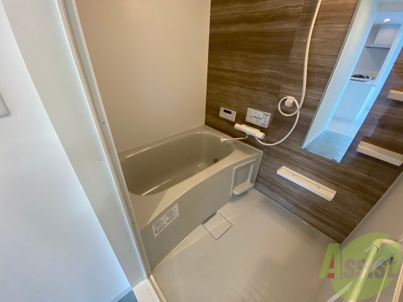 バス・シャワールーム　お風呂になります。一日の疲れを癒してくださいね。