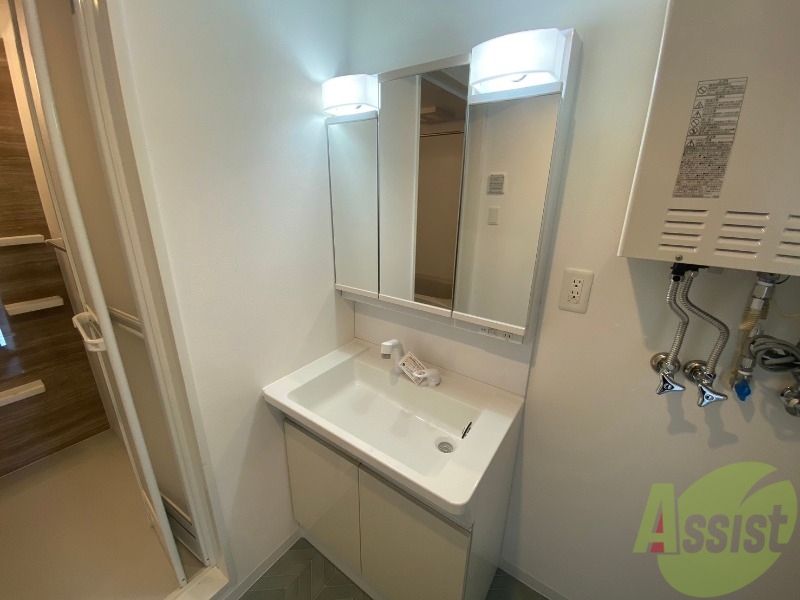 洗面設備　シャンプードレッサーで身支度もラクラクです！