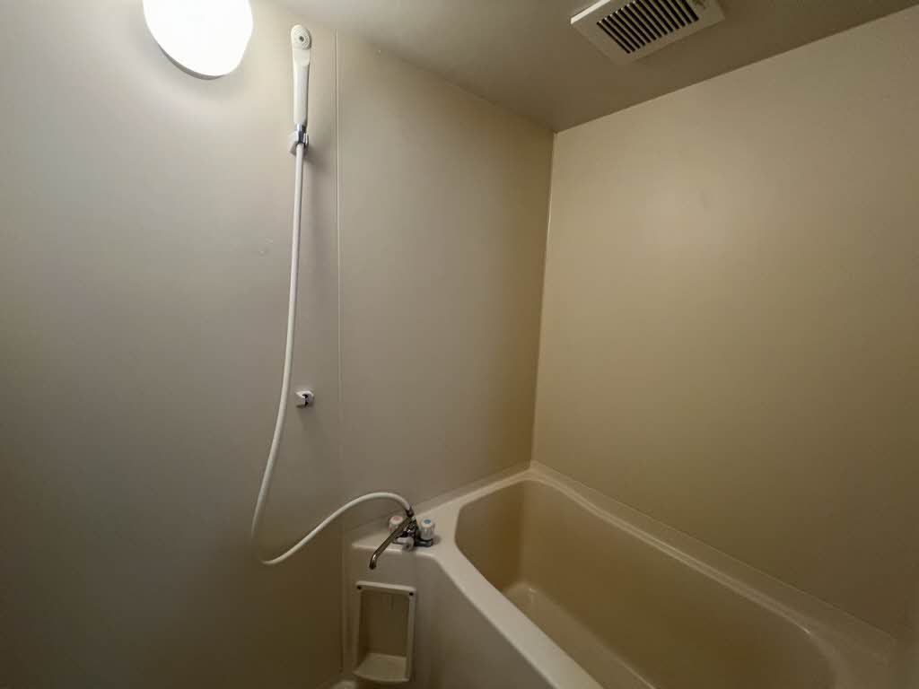 バス・シャワールーム　バスルーム