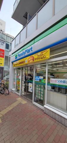 コンビニ　ファミリーマート江東亀戸五丁目店（コンビニ）まで9m