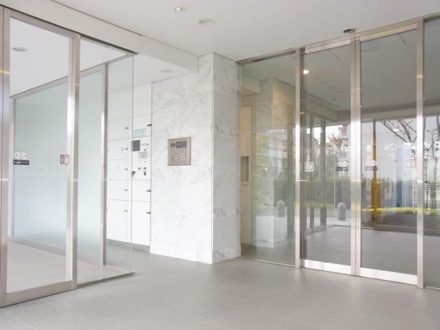 エントランス　★オートロック完備★