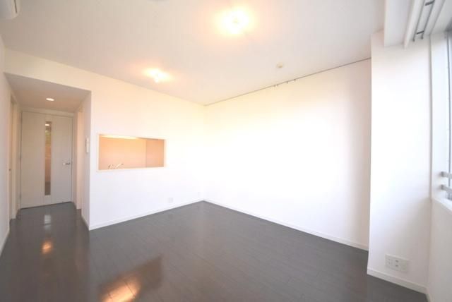 居室・リビング　★LDK12.5帖の解放感のある居室★