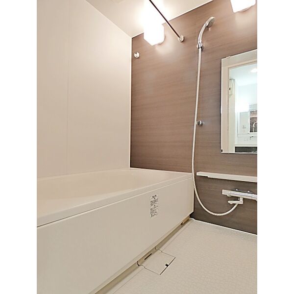 バス・シャワールーム　日々の疲れを癒すお風呂付です