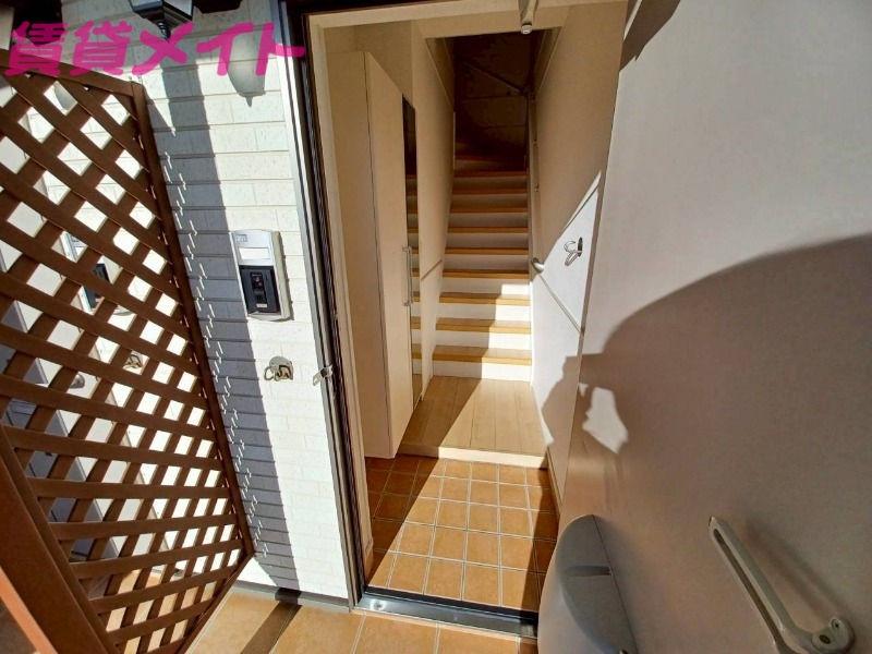 玄関　同型参考写真