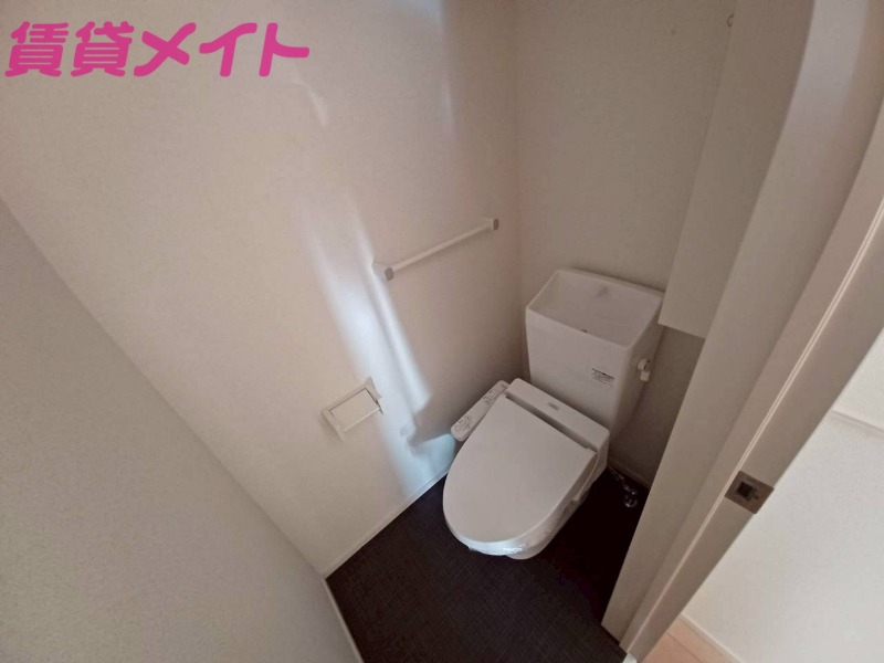 トイレ　同型参考写真