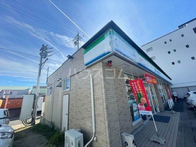 コンビニ　ファミリーマート 名東延珠町店（コンビニ）まで604m