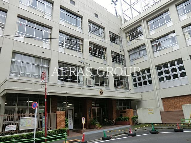 中学校　中央区立銀座中学校（中学校）まで660m